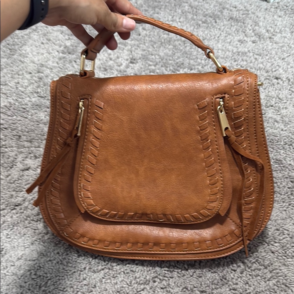 Elegant Tan Leather Handbag